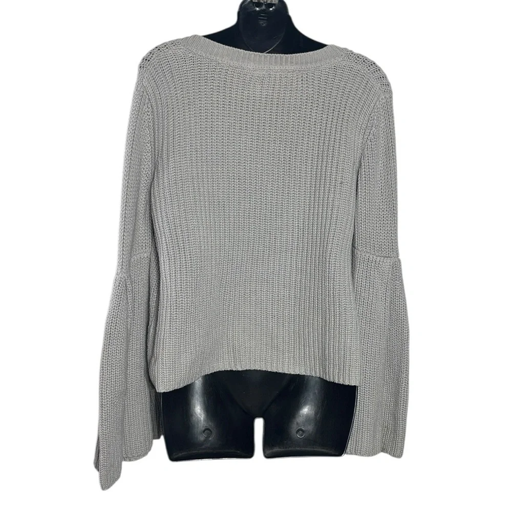 Free people women’s medium damsel bell sleeve sweater knit grey v neck - Picture 5 of 5